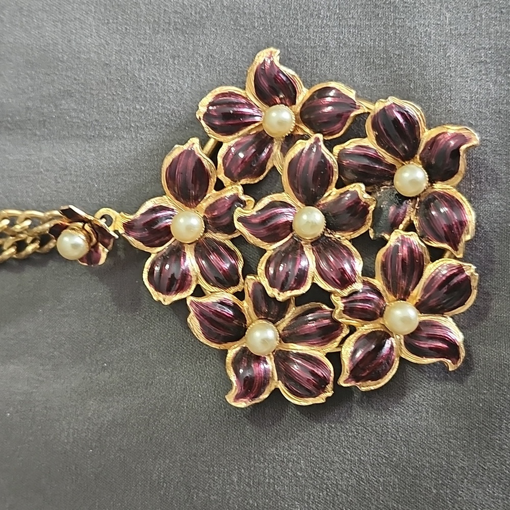 Elegant Gold and Purple Floral Necklace